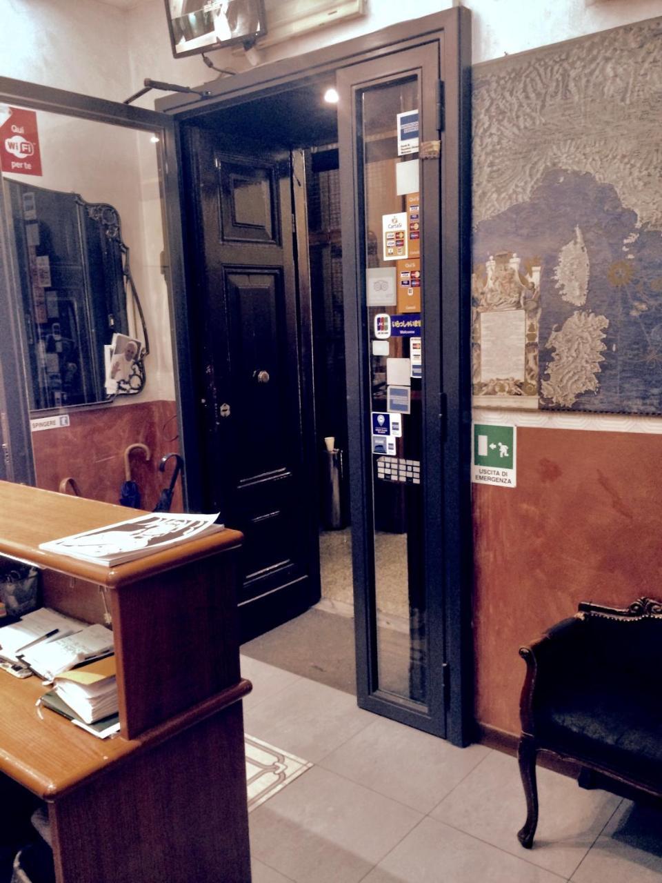 Hotel Caput Mundi Roma Exterior foto