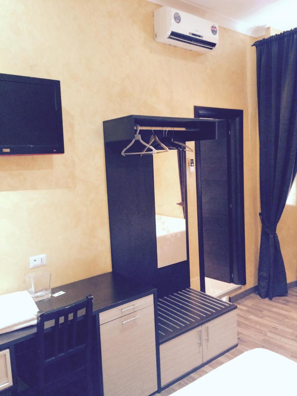 Hotel Caput Mundi Roma Exterior foto