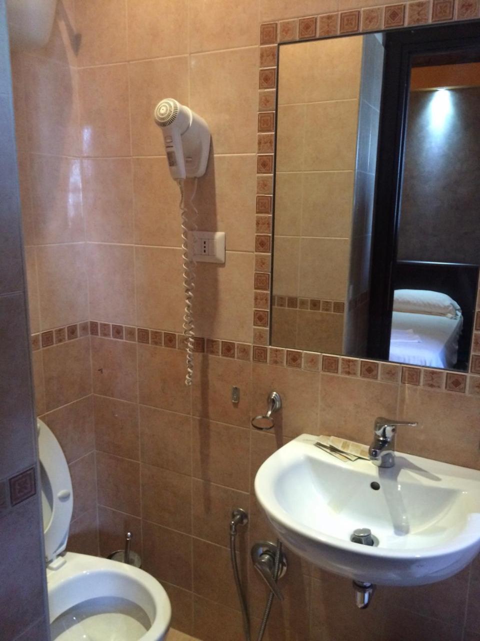 Hotel Caput Mundi Roma Exterior foto